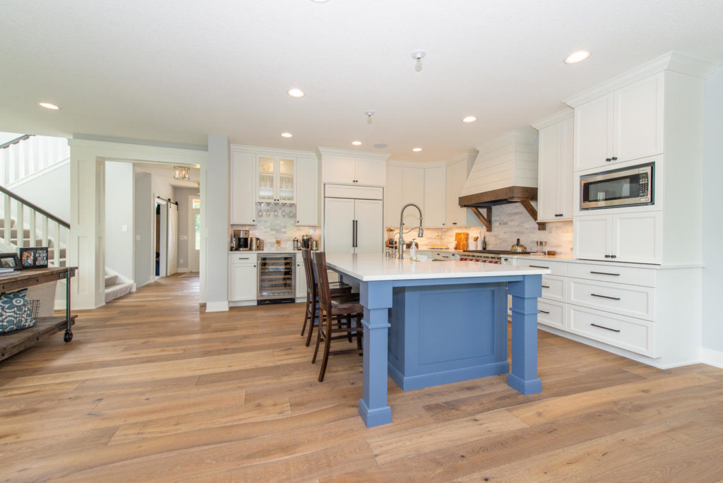 Should My Floors Match My Cabinets?