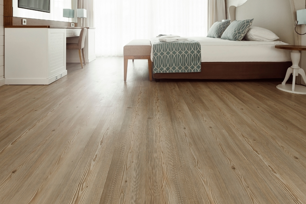 Difference Between Water-Resilient Laminate and Luxury Vinyl Plank